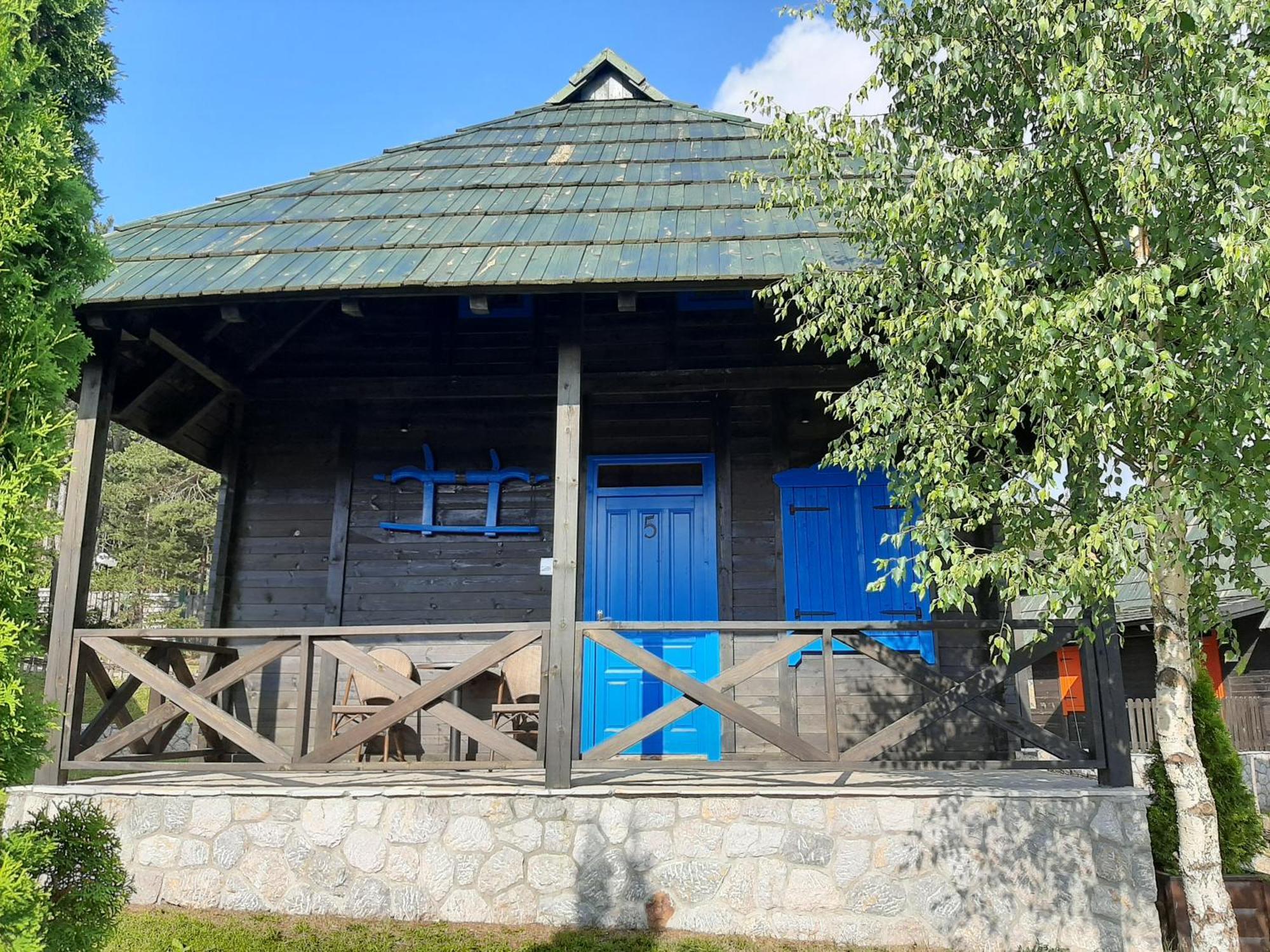 El Paso City, Zlatibor - Unique Wooden Cottages, Treehouse, Wild West Rooms, Accommodation 1-6 People Cameră foto
